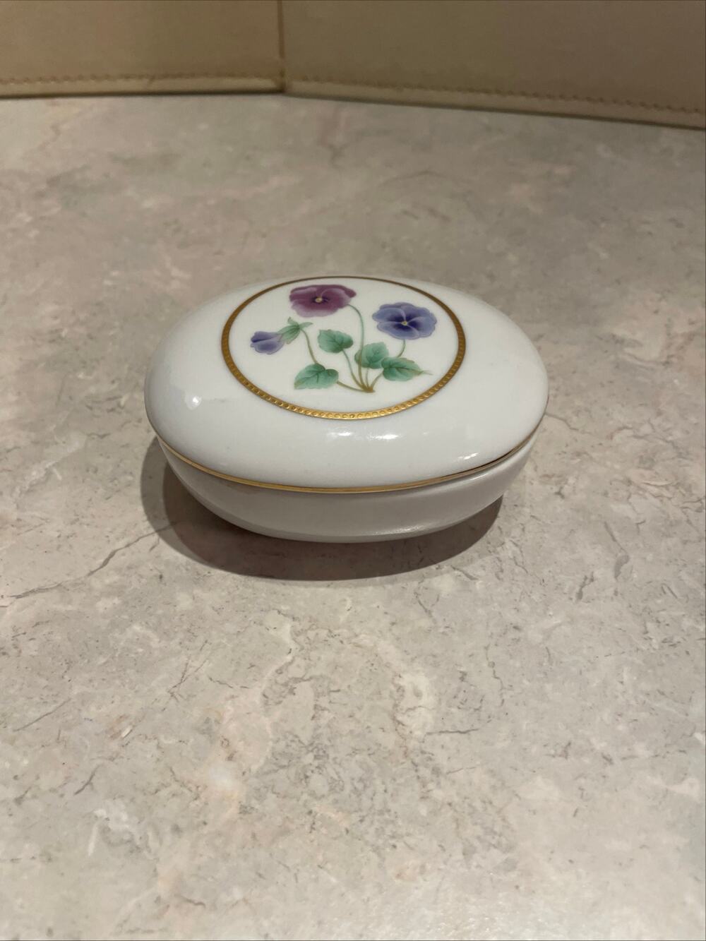 Vintage Otagiri Pansies Trinket Covered Dish Japan 4x3x1.5” Porcelain Preowned
